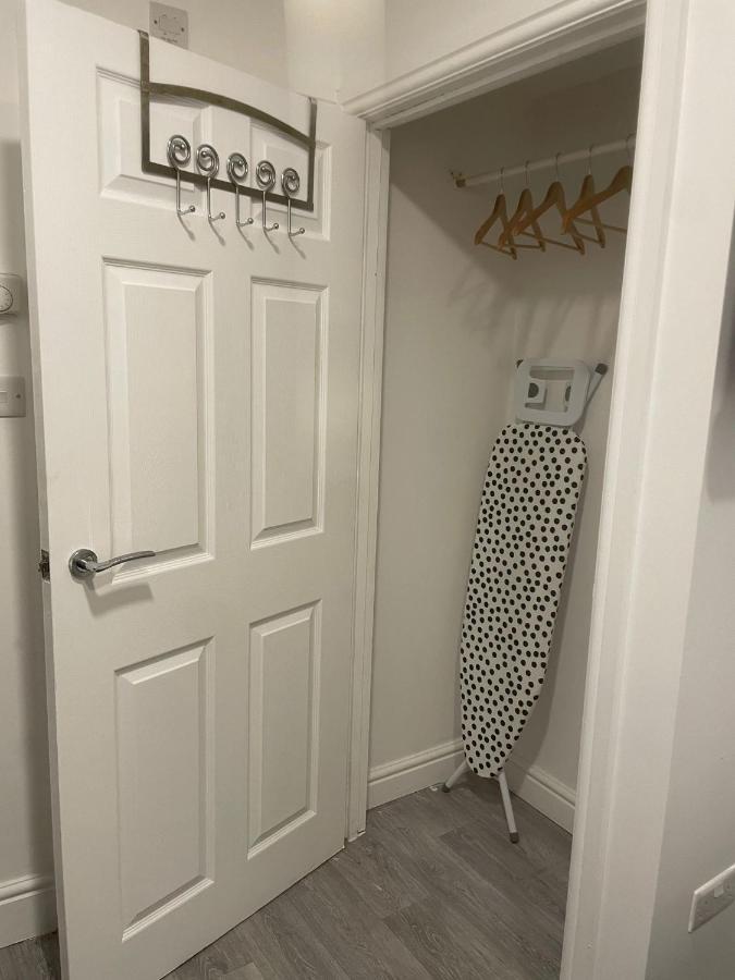 Luton Short Term Lets - Cardiff Road Daire Dış mekan fotoğraf