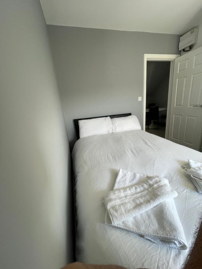 Luton Short Term Lets - Cardiff Road Daire Dış mekan fotoğraf