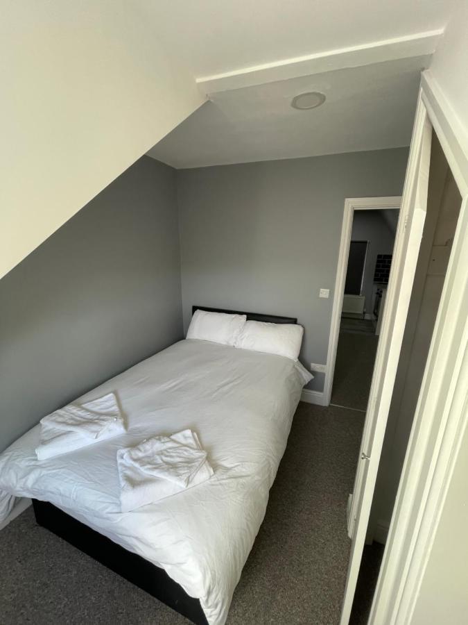 Luton Short Term Lets - Cardiff Road Daire Dış mekan fotoğraf